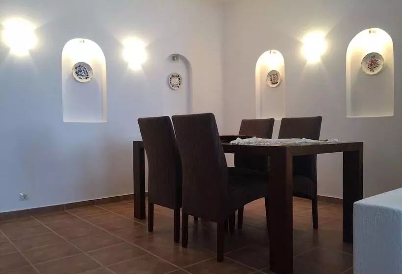 Hotelli Andros Prive Suites