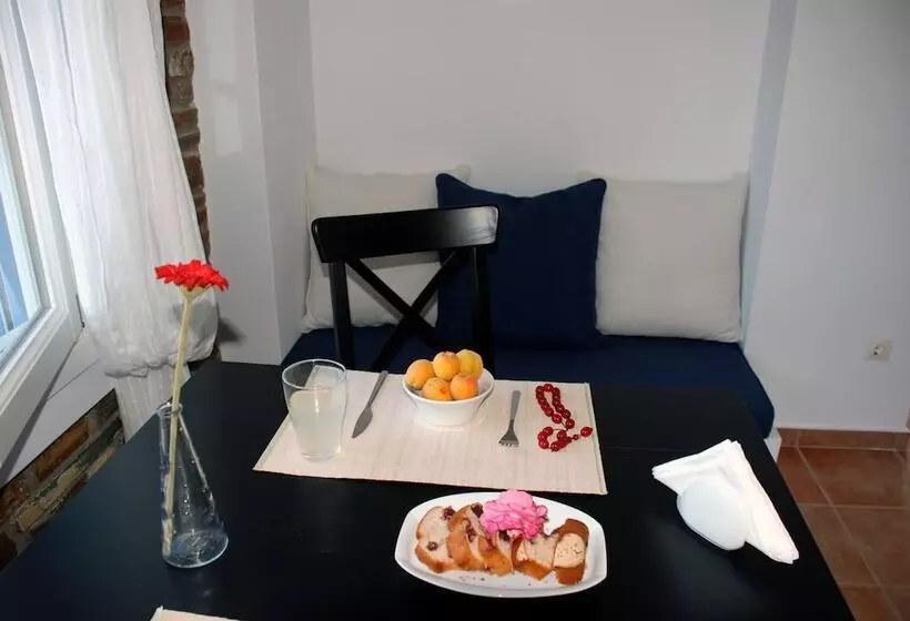 Hotelli Andros Prive Suites
