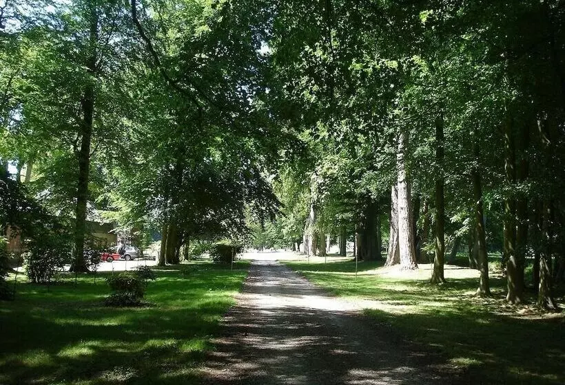 Hotelli Chateau De Janville