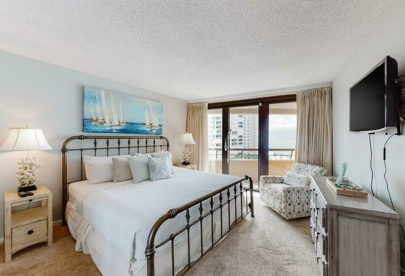 Отель Edgewater Beach Resort 1007