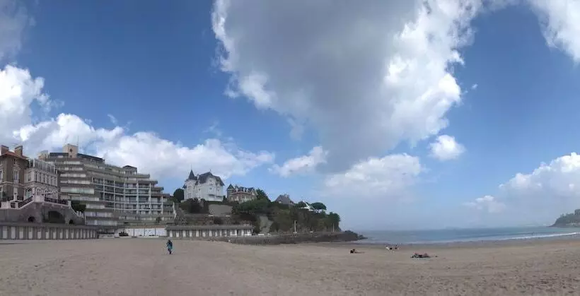 Hotelli Le Crystal Dinard Plage