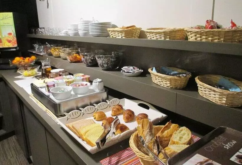 Hotelli Le Crystal Dinard Plage