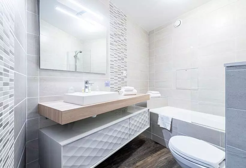 Hotelli Le Crystal Dinard Plage