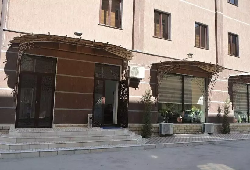 ホテル Mehmon Saroy