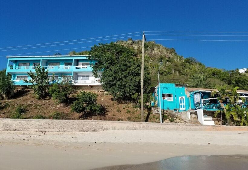 هتل Orrie S Beach Bar And