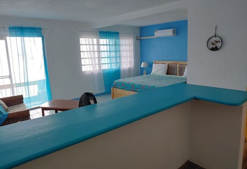 هتل Orrie S Beach Bar And