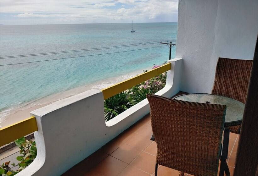 هتل Orrie S Beach Bar And