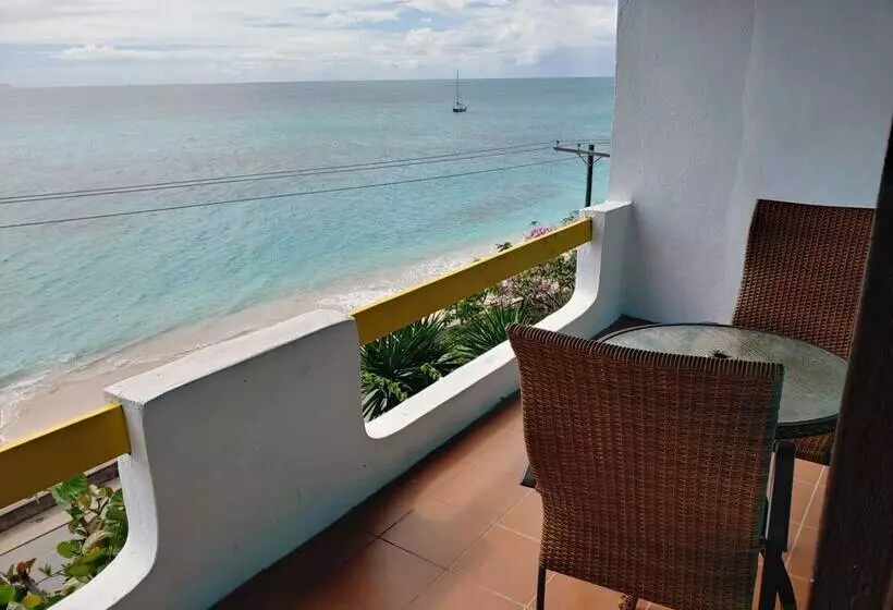 هتل Orrie S Beach Bar And