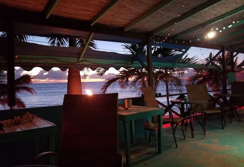 هتل Orrie S Beach Bar And