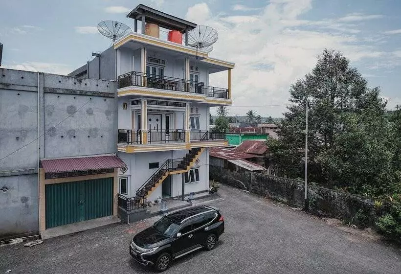 ホテル Reddoorz Syariah Near Tugu Kopi Kepahiang