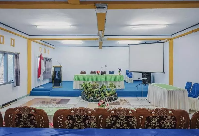 ホテル Reddoorz Syariah Near Tugu Kopi Kepahiang