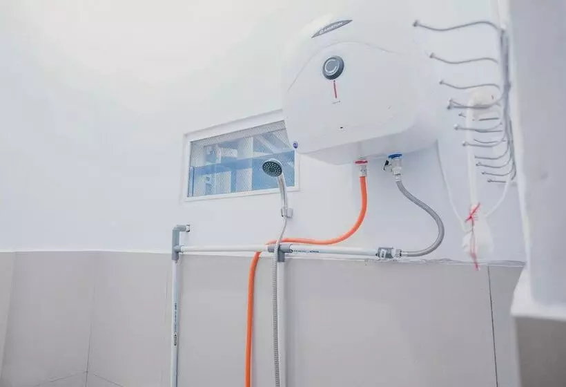 ホテル Reddoorz Syariah Near Tugu Kopi Kepahiang