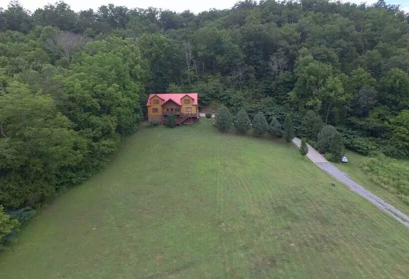 Mystical Creek Pool Lodge #600