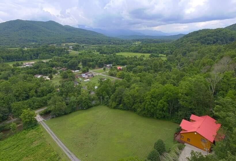 Mystical Creek Pool Lodge #600