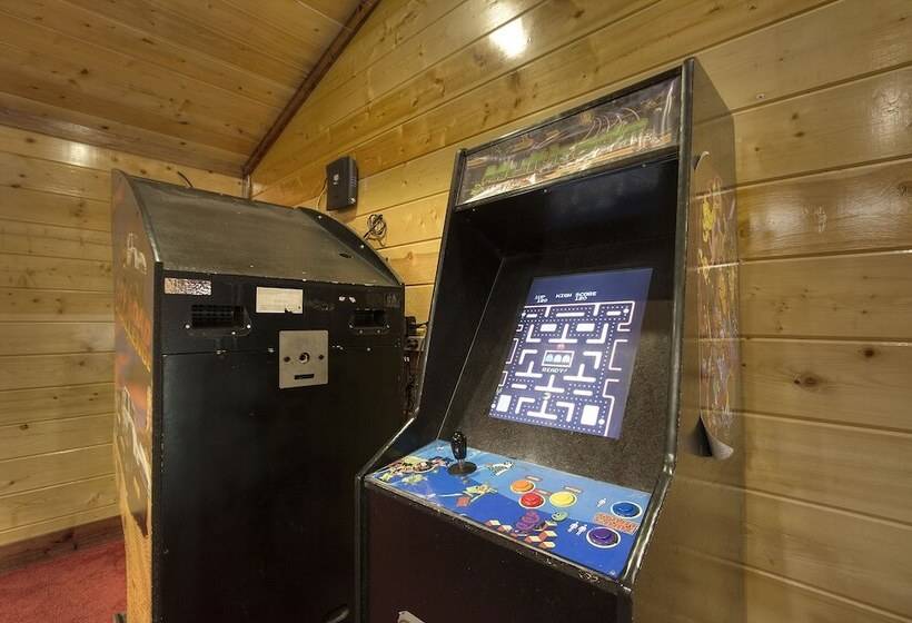 Mystical Creek Pool Lodge #600