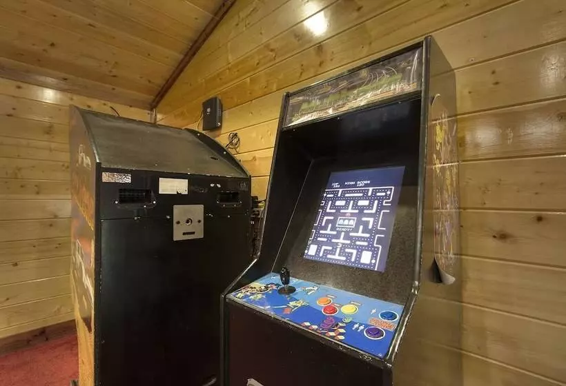 Mystical Creek Pool Lodge #600
