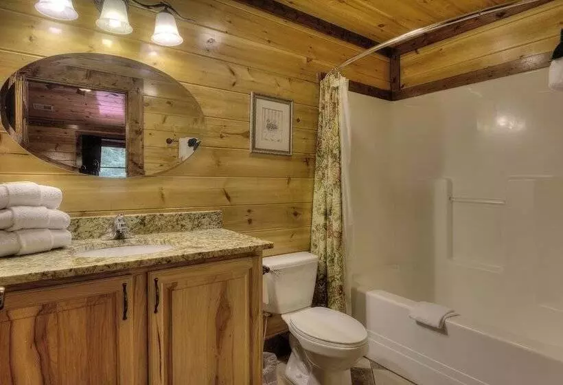 Mystical Creek Pool Lodge #600