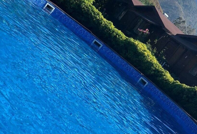 پانسیون Ada Boutique