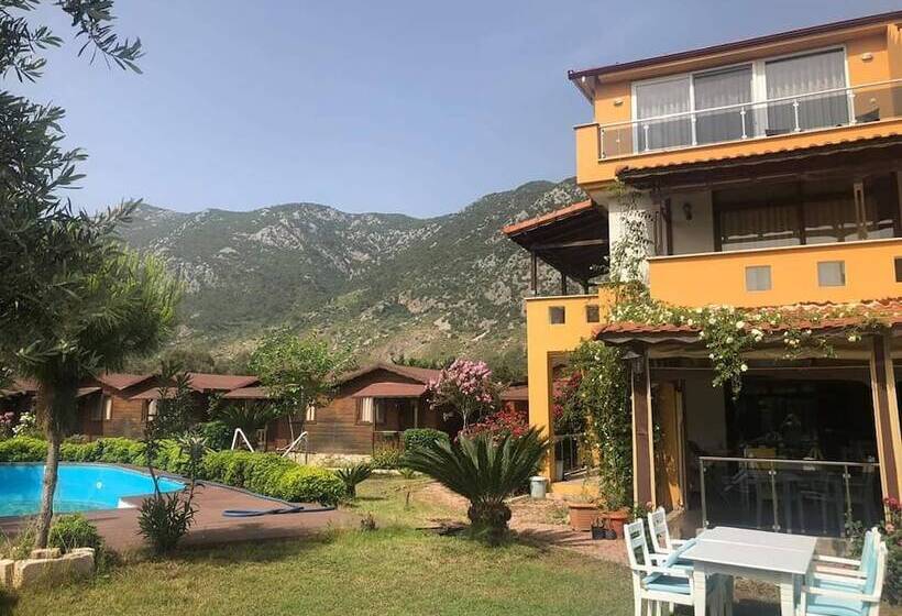 پانسیون Ada Boutique