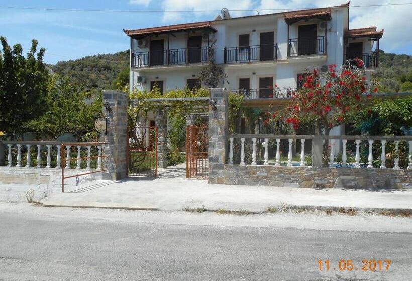 پانسیون Christos Guesthouse