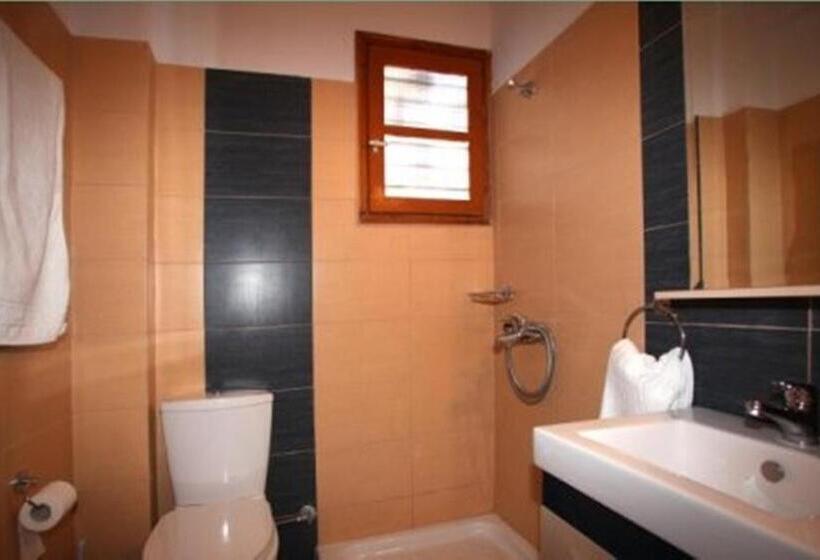 پانسیون Christos Guesthouse