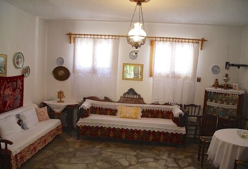 پانسیون Christos Guesthouse