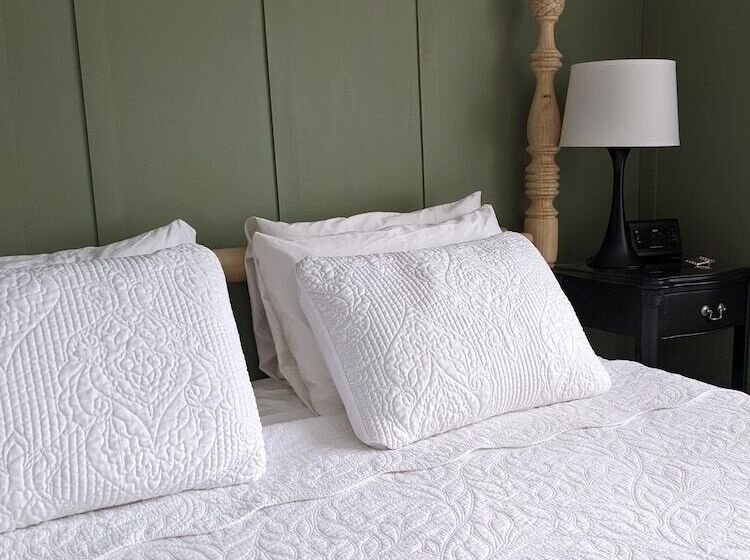 بنسيون Luckystone Inn