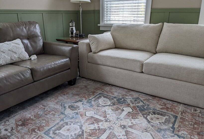 بنسيون Luckystone Inn