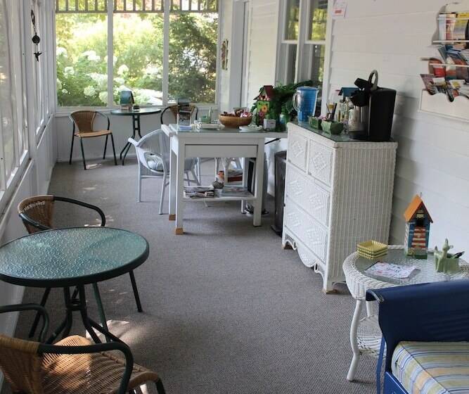 بنسيون Luckystone Inn