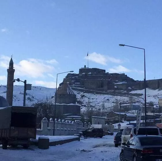 پانسیون Mavi Ladin Konukevi