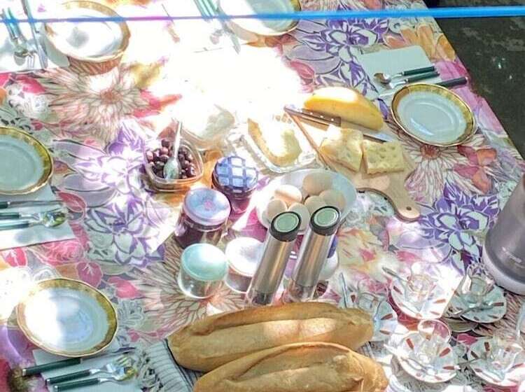 膳宿费 Mavi Ladin Konukevi