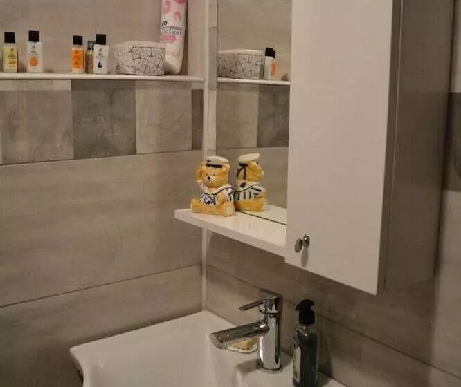 پانسیون Mavi Ladin Konukevi