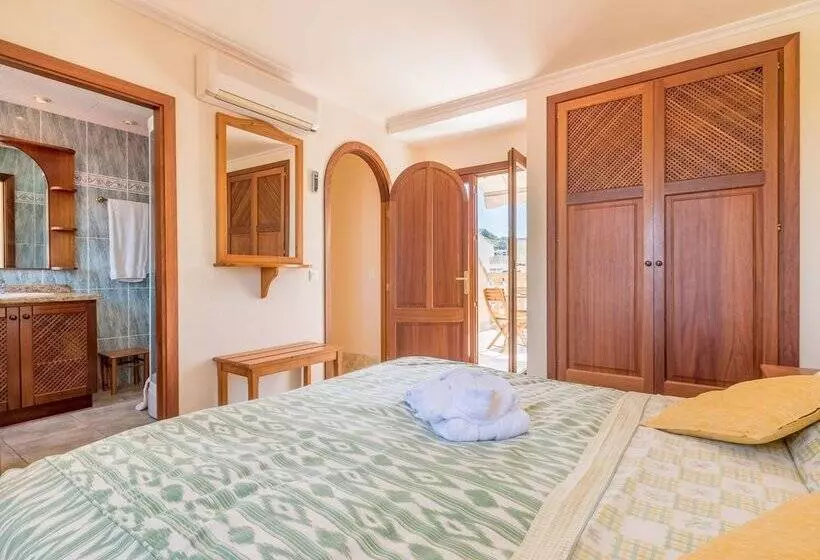 Sa Torre Apartaments