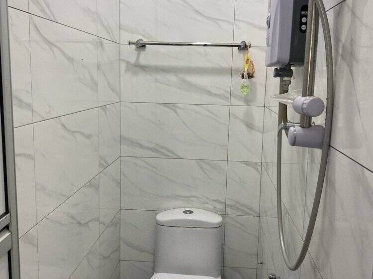 Spot On 89811 9 S Motel