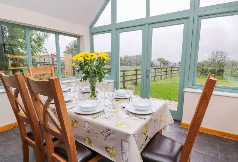 Bwthyn Eisteddfa Fach