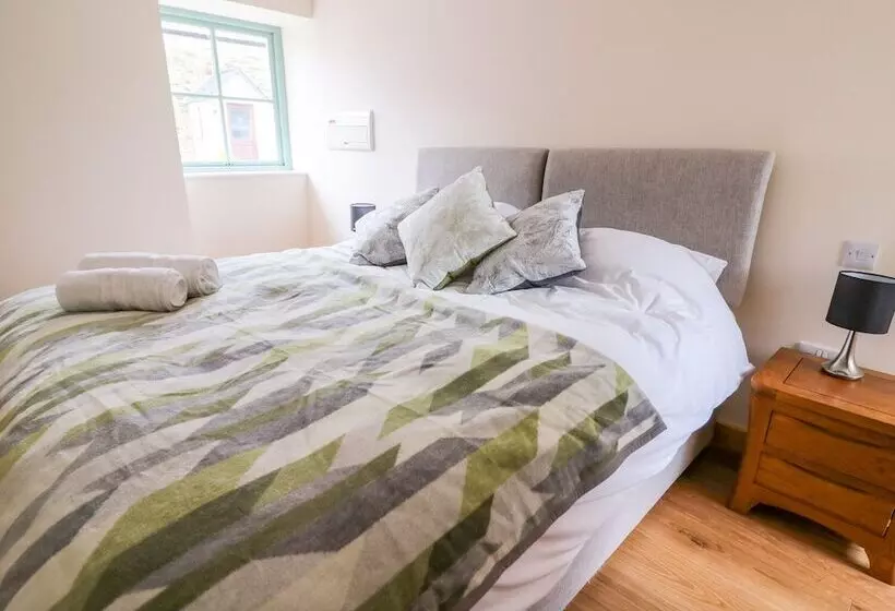 Bwthyn Eisteddfa Fach