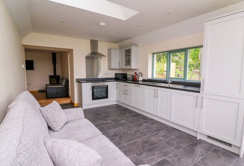 Bwthyn Eisteddfa Fach