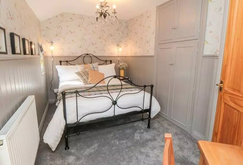 Esk View Cottage