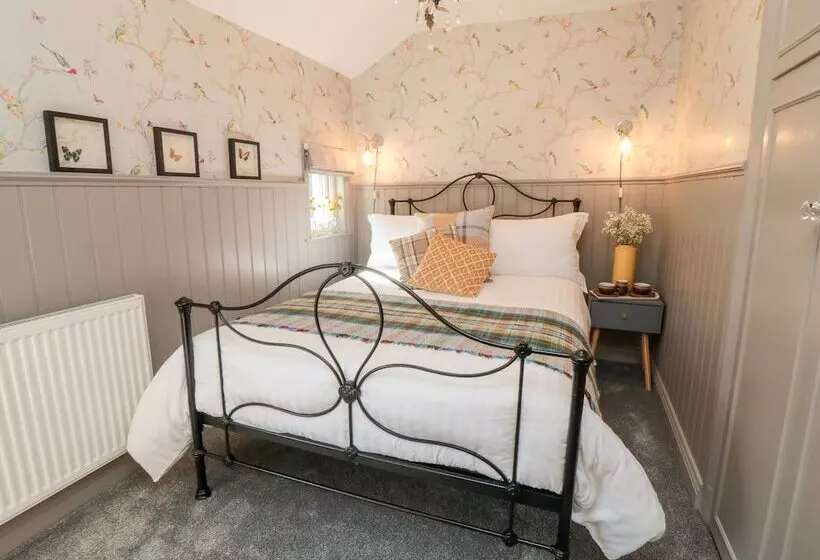 Esk View Cottage