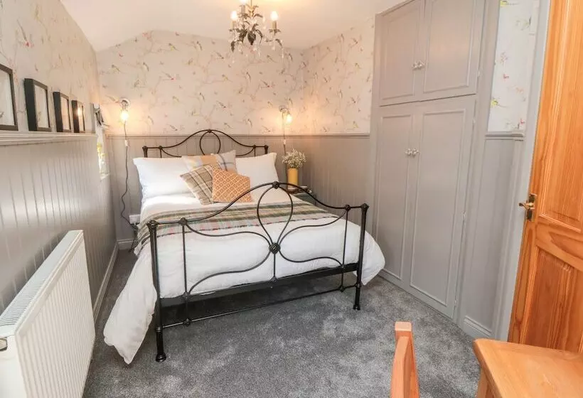 Esk View Cottage