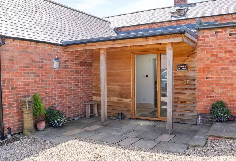 Grooms Cottage