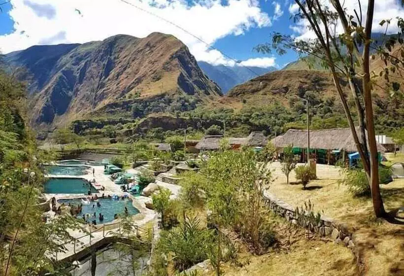 Hotelli Eco Lodge Restaurant Araplay