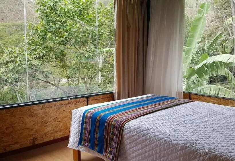 Hotelli Eco Lodge Restaurant Araplay