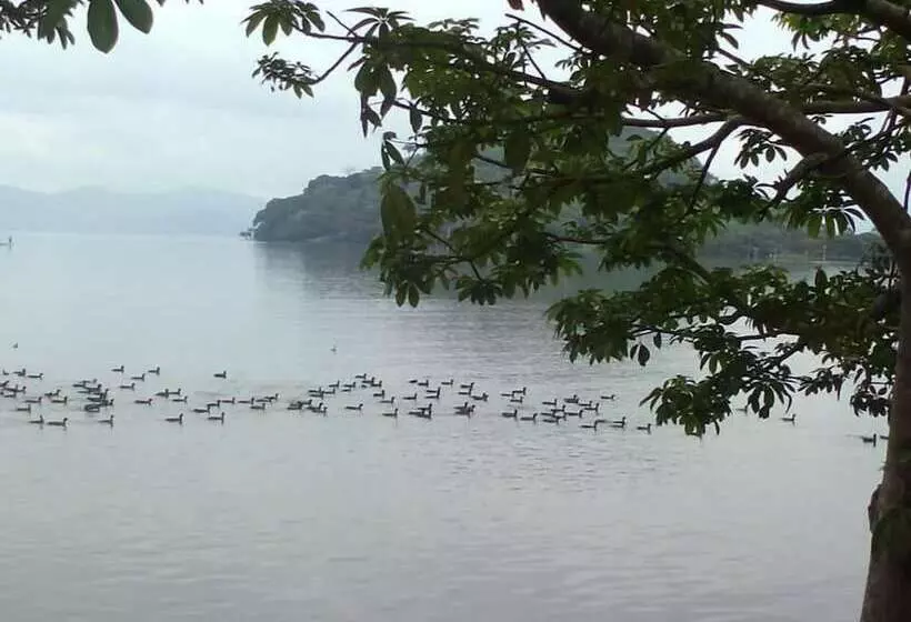 Hotelli La Cabaña Del Lago