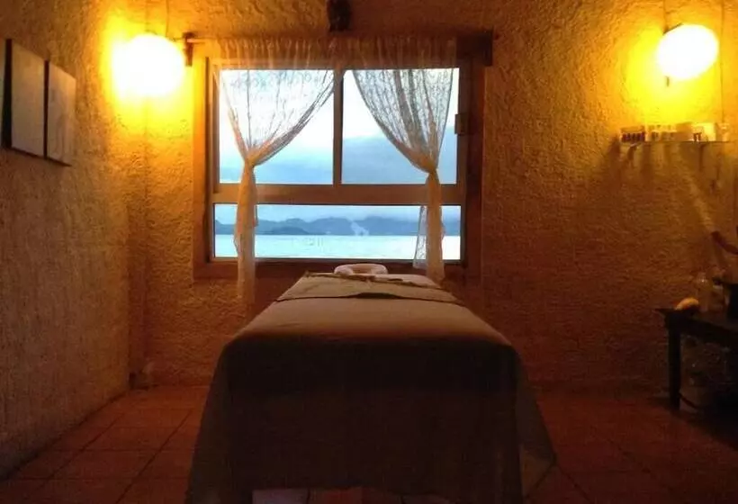 Hotelli La Cabaña Del Lago