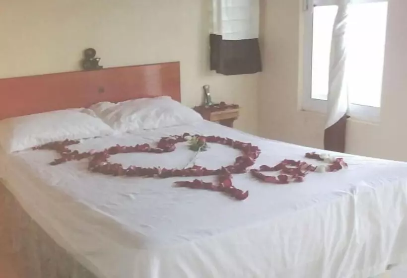 Hotelli La Cabaña Del Lago