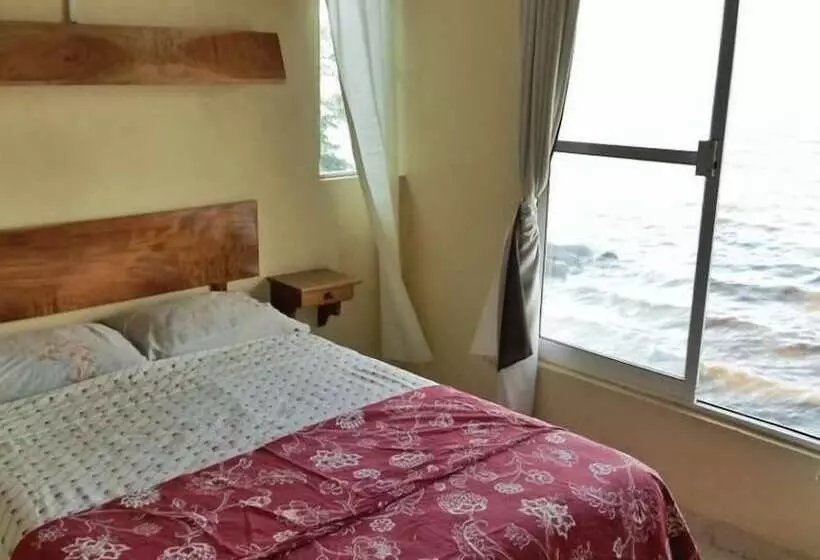 Hotelli La Cabaña Del Lago