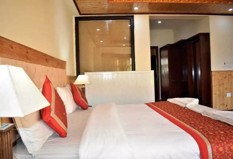 Hotelli The Grand Yasmin Leh