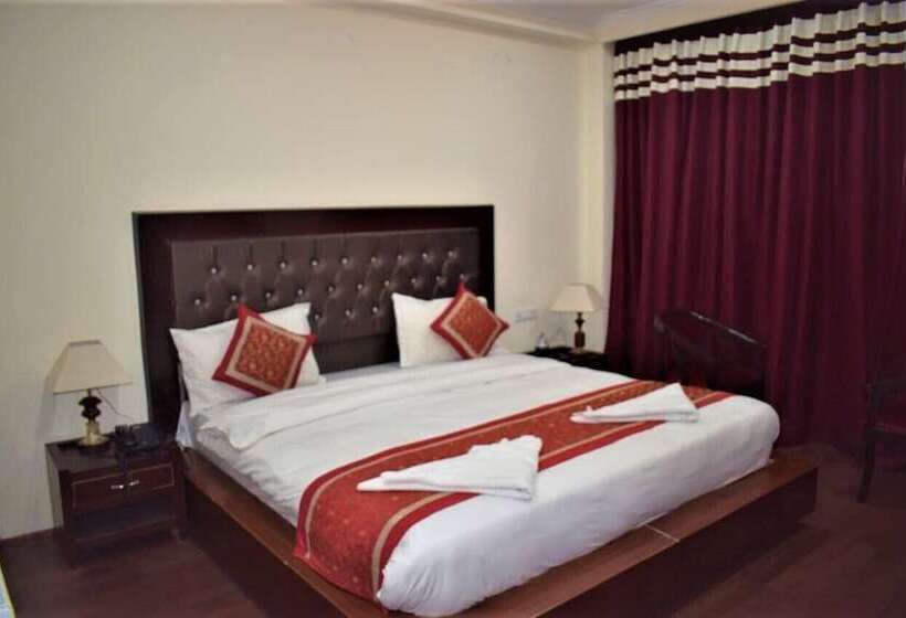 Hotel The Grand Yasmin Leh