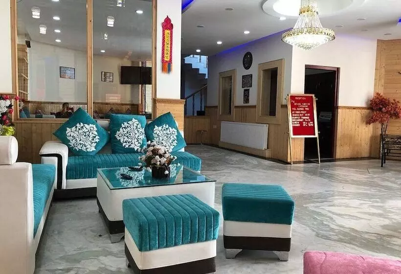 Hotelli The Grand Yasmin Leh